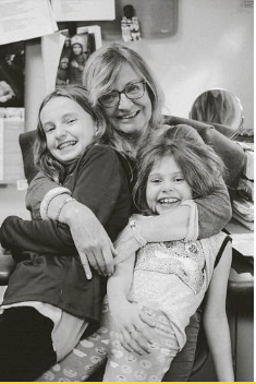 Susan Iger With Daughters